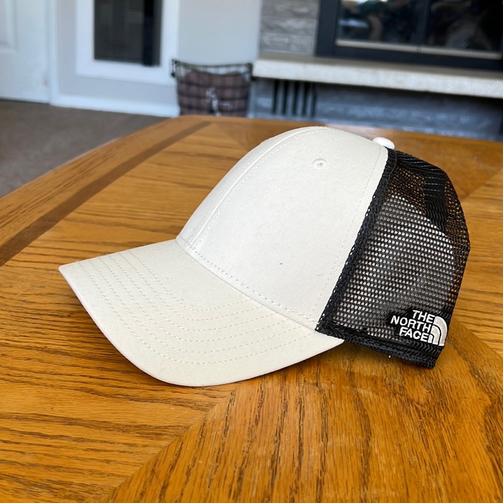 North face ultimate trucker hat